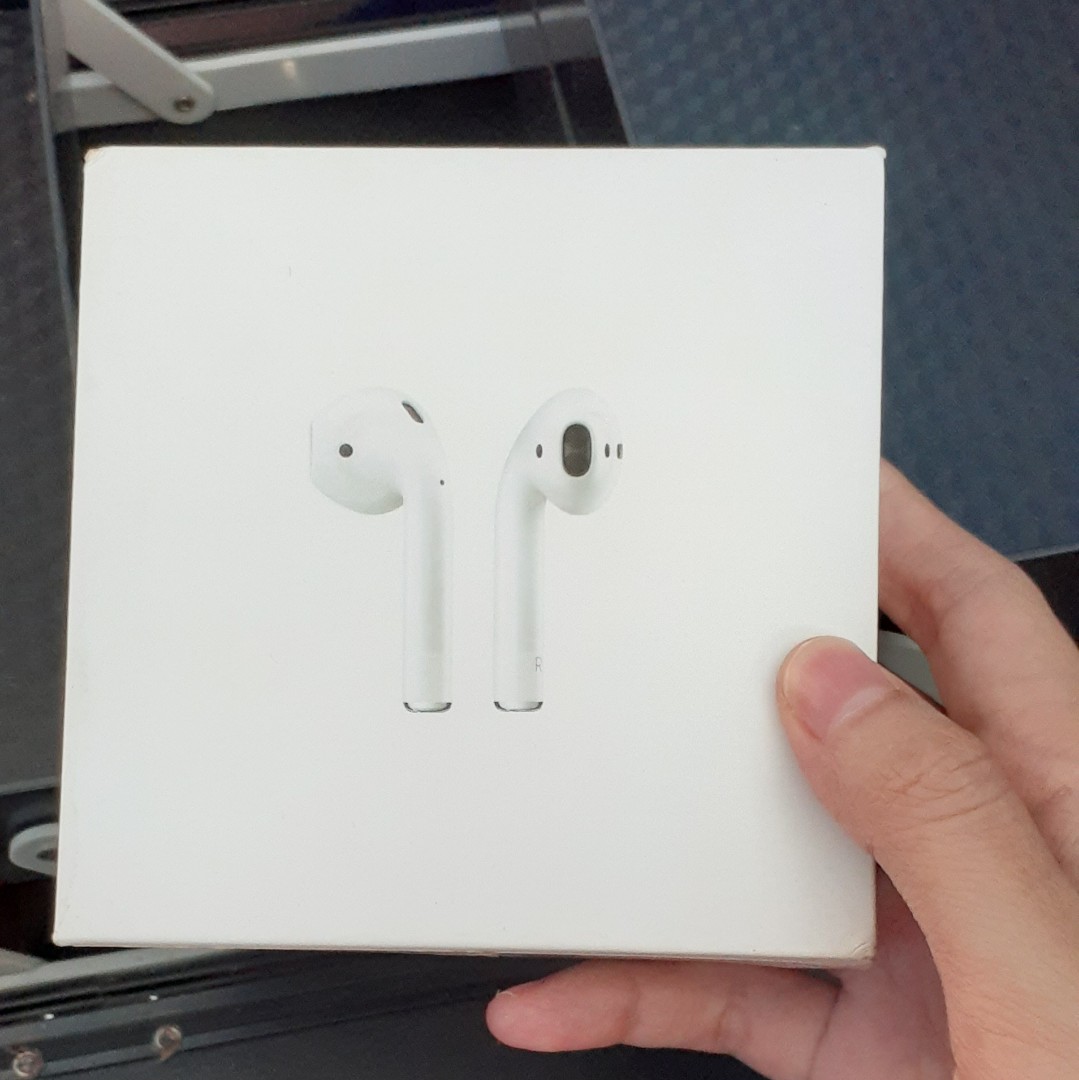 Box Airpods 1, Elektronik, Lainnya di Carousell