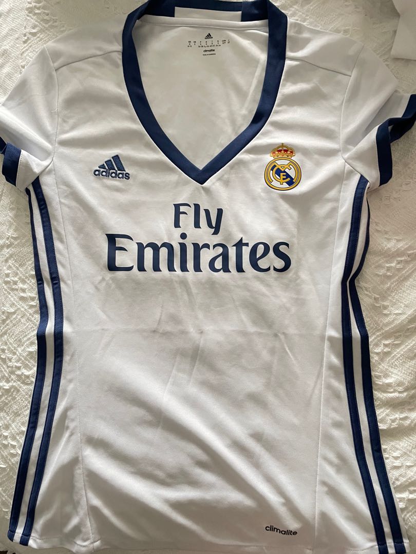 BRAND NEW Real Madrid Female Jersey Tee Sports Equipment Sports