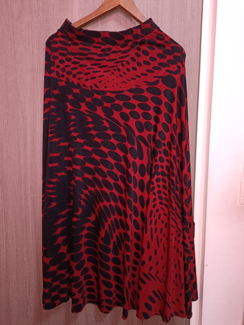Bundle Set D (Category: Skirts) located in Singapore. Submitted by nadia.mdarif (Listing ID 1148920830, Image 5). Description: Women long skirt fit to size L. Used few times or brand new. Washed and pack individually. No return or exchange once purchase..