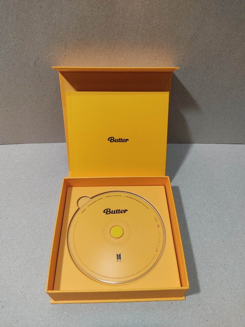 Butter (Cream Version) CD and PHOTOBOOK, Hobbies & Toys, Memorabilia