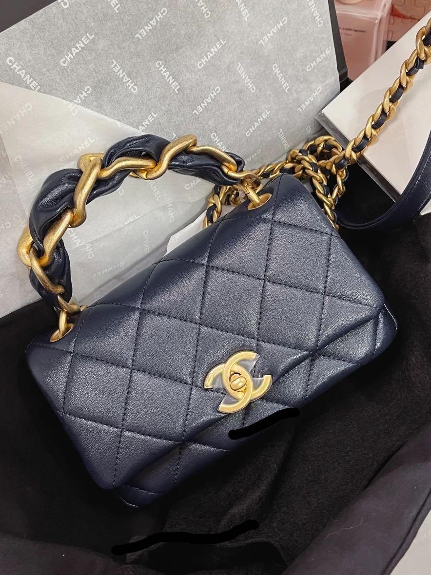 Chanel Flap bag (Category: Bags & Wallets) located in Singapore. Submitted by woreoncenontwice (Listing ID 1149020249, Image 1). Description: full set condition as pic highly sought after piece that you couldnt hv get without reserving with SA Vintage chain . able to shoulder carry and sling signature chanel gold black.