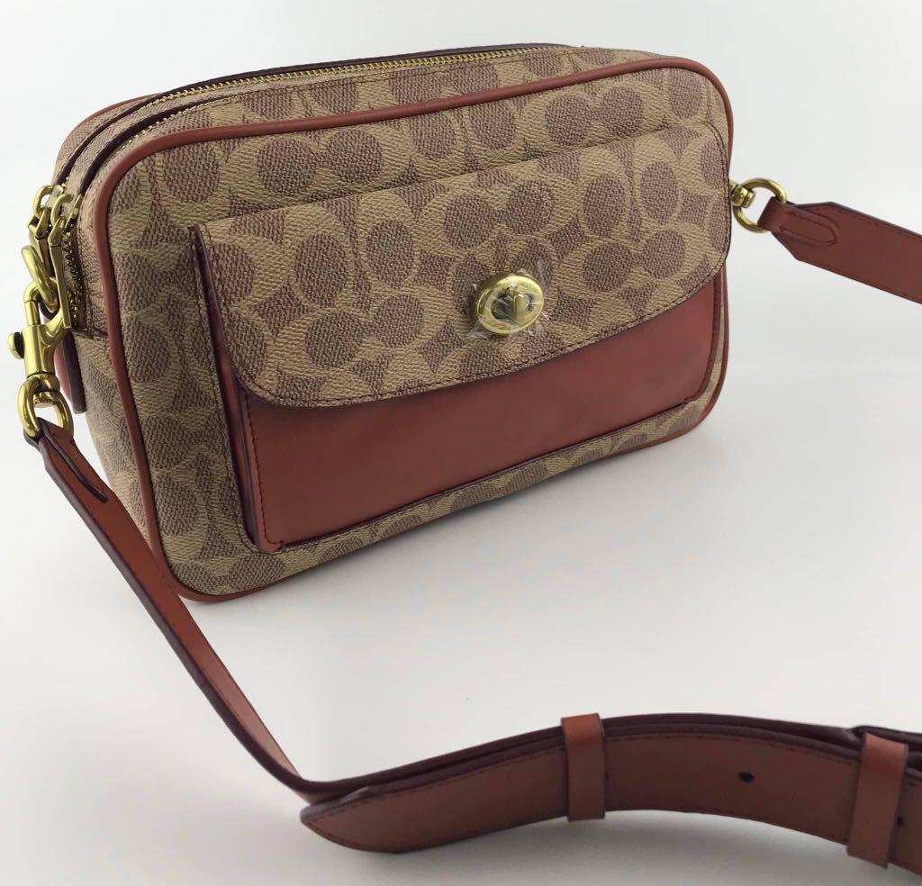 Coach Cassie Camera Bag in Signature Canvas, Women's Fashion, Bags