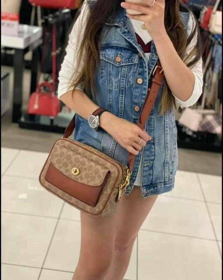 COACH: Cassie Camera Bag, City of Dreams Manila