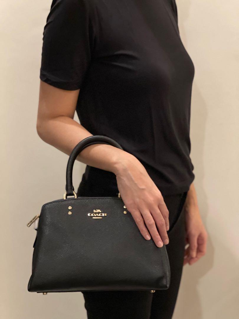 Coach mini on sale lillie carryall black