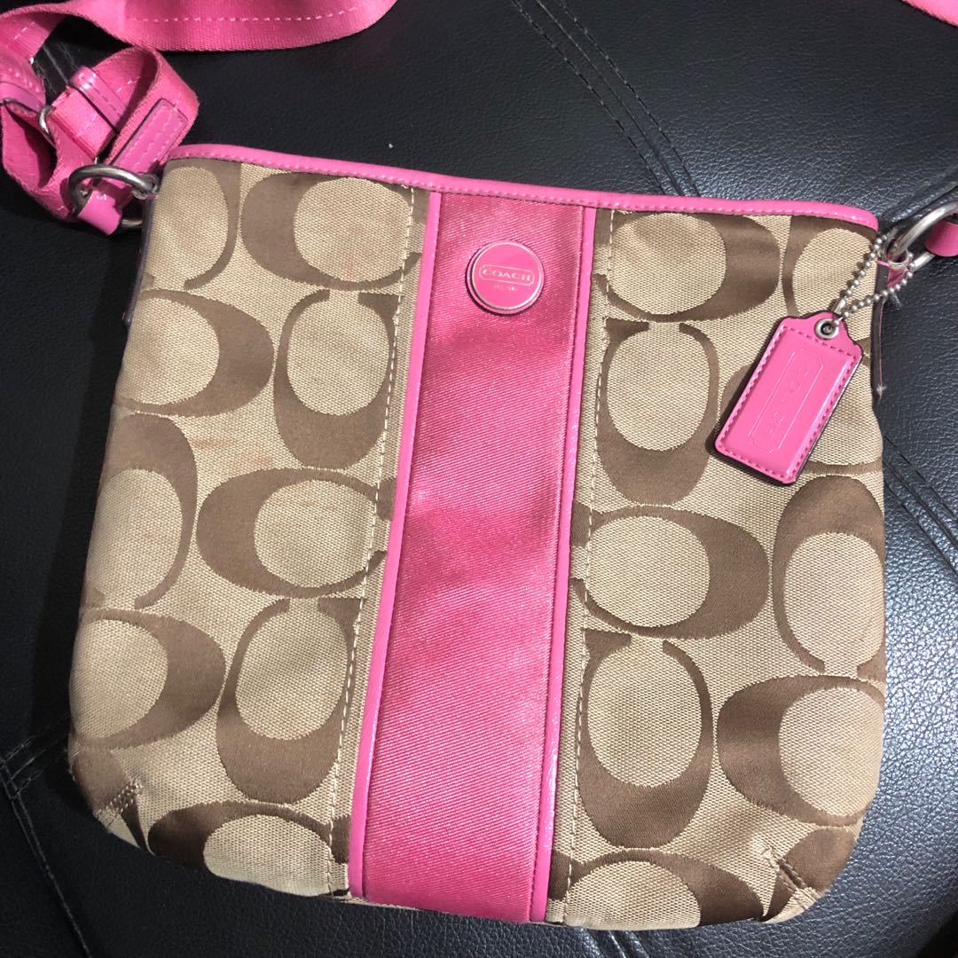 Coach sling bag, Women's Fashion, Bags & Wallets, Crossbody Bags on