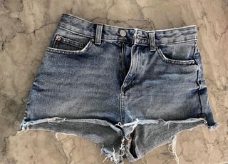 (Category: ) located in . Submitted by sheenyy (Listing ID 1148881948, Image 1). Description: .