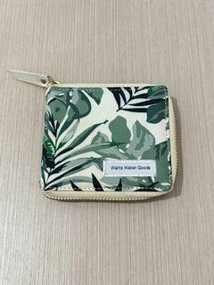 Dompet Monstera