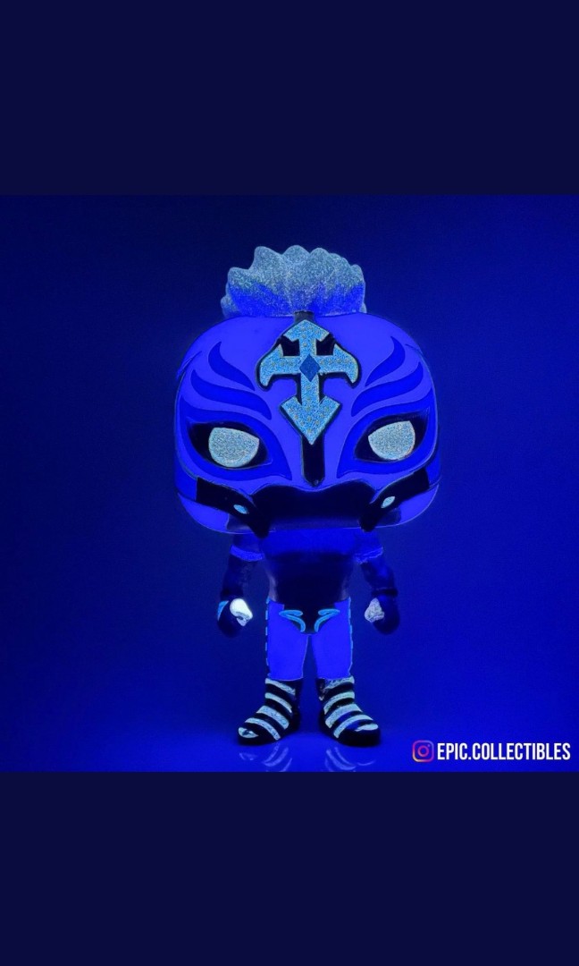 Funko POP WWE: Rey Mysterio, Glow in 