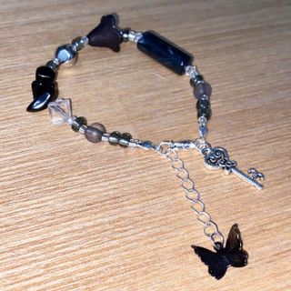 (Category: ) located in . Submitted by anybeadables (Listing ID 1148955952, Image 1). Description: .