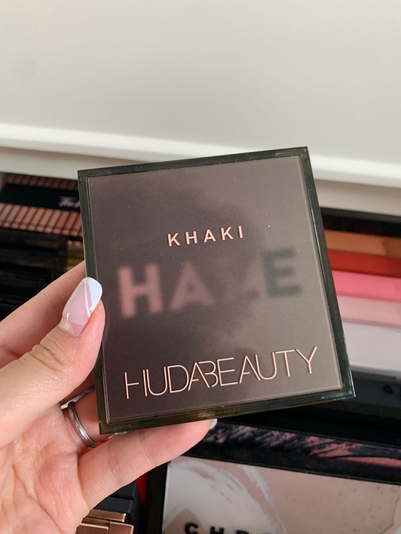 Huda beauty khaki haze eyeshadow palette, 美容＆化妝品, 健康及美容 皮膚護理, 化妝品