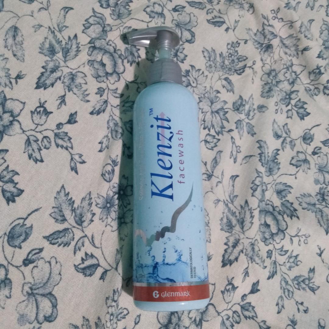 Klenzit Salicylic Acid Face Wash 1.5, Beauty & Personal Care, Face, Face Care on Carousell