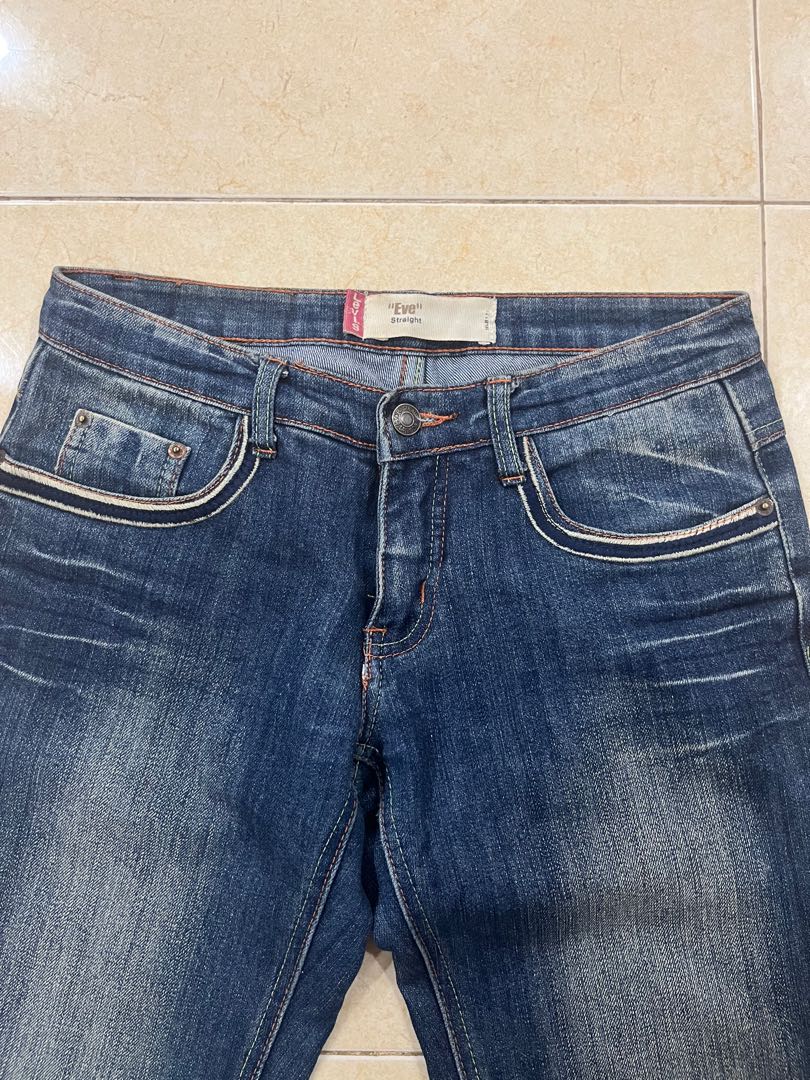 Levis Eve Straight Leg Jeans, Men's Fashion, Bottoms, Jeans on Carousell