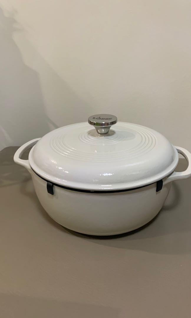 Lodge dutch oven white, Furniture & Home Living, Kitchenware