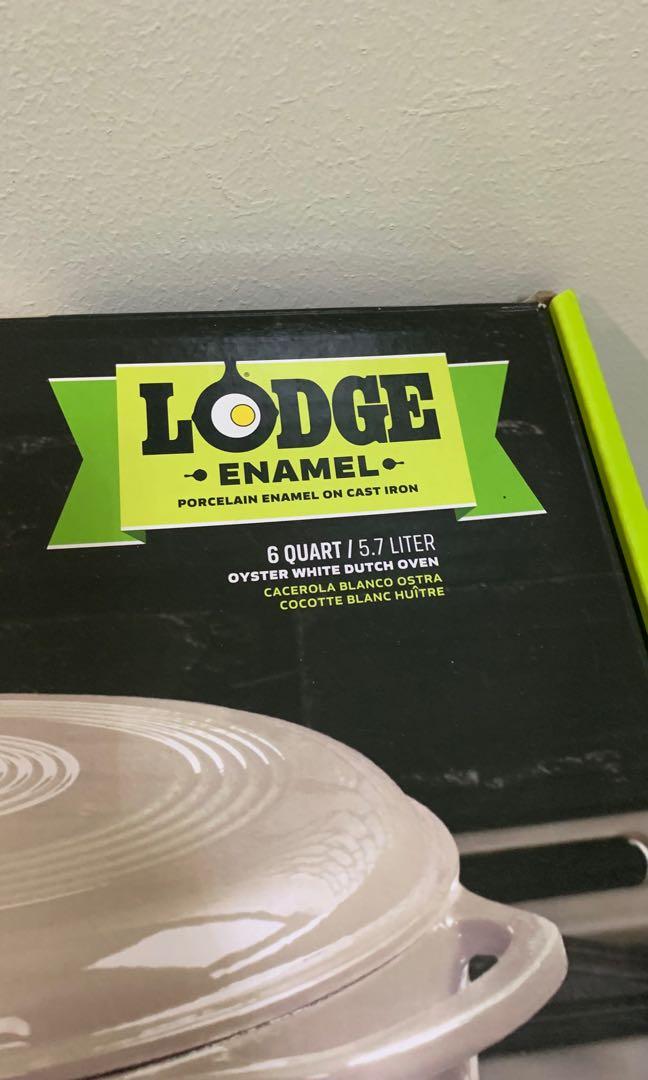 Lodge dutch oven white, Furniture & Home Living, Kitchenware