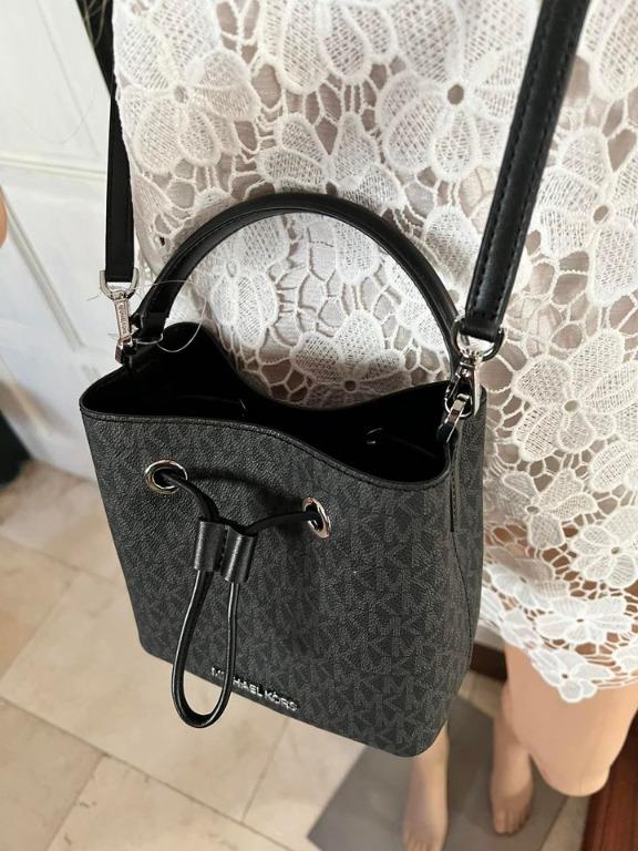 SALE Michael Kors Suri Small Bucket Crossbody Bag Black Mono, Luxury