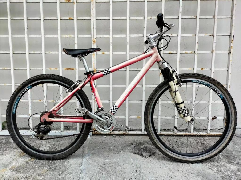 希少PEUGEOT JEANNE プジョー 26インチ自転車 - 自転車本体