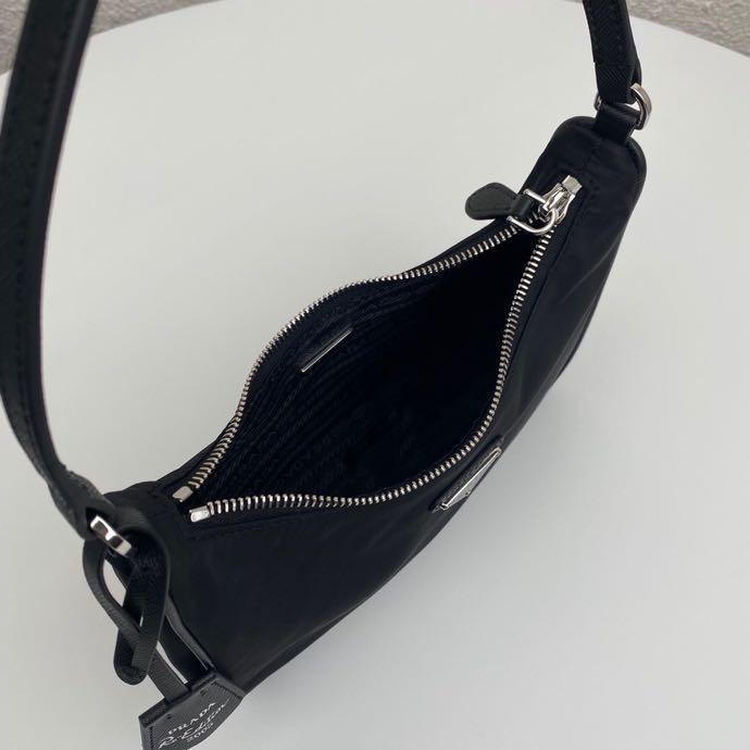 Prada reedition 2000 hobo bag preorder (Category: Luxury Bags & Wallets) located in Mandaluyong City. Submitted by japanandsingaporeluxepreloved (Listing ID 1148894063, Image 2). Description: .
