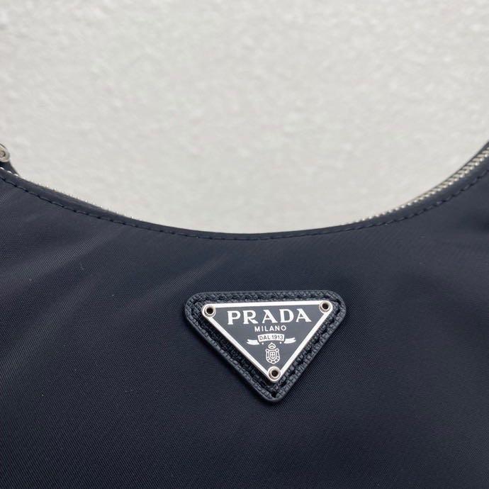 Prada reedition 2000 hobo bag preorder (Category: Luxury Bags & Wallets) located in Mandaluyong City. Submitted by japanandsingaporeluxepreloved (Listing ID 1148894063, Image 3). Description: .