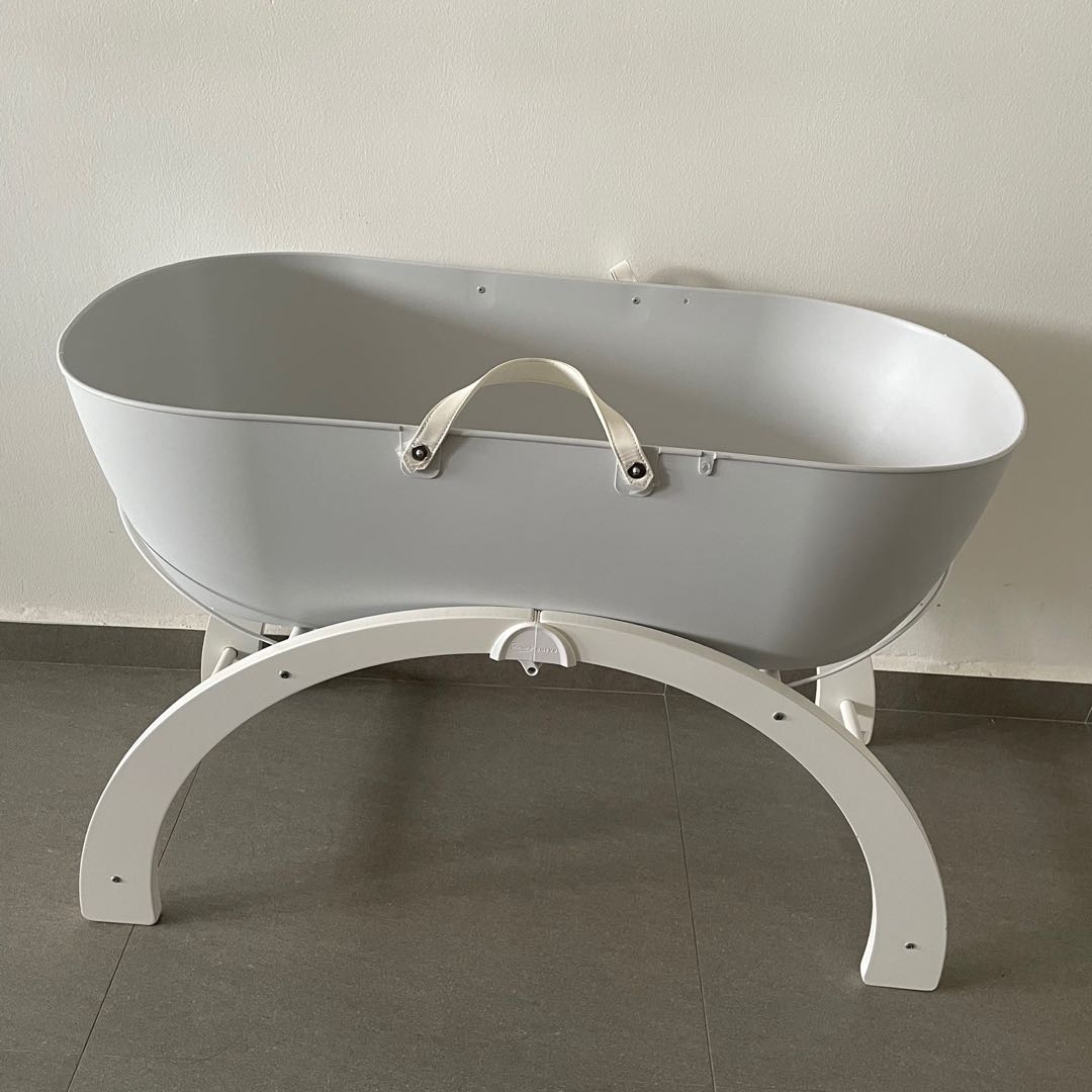 Shnuggle Dreami Moses Basket and Stand, Babies & Kids, Baby Nursery