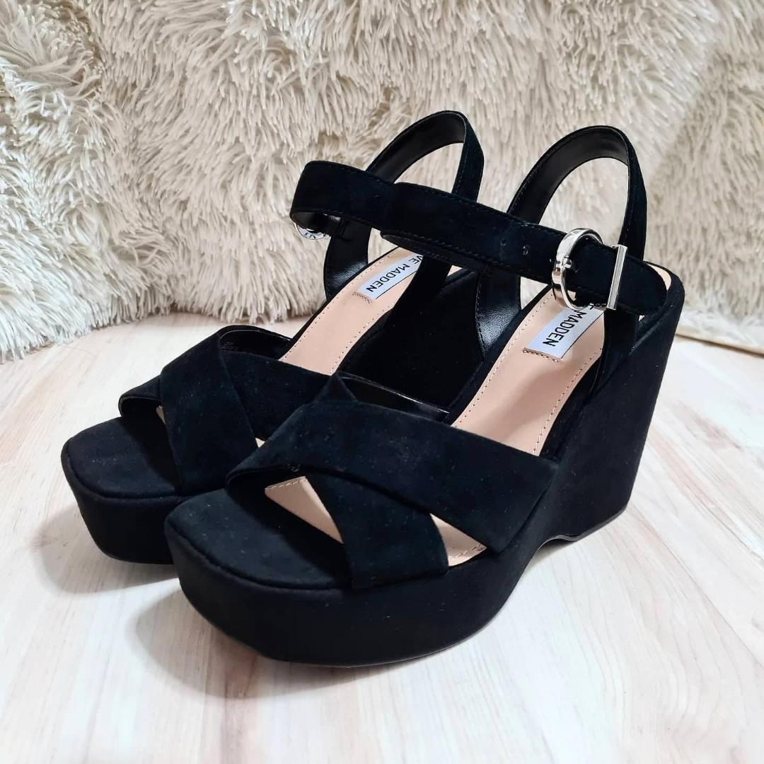 STEVE MADDEN Zelina Black Suede Sandal, Women's Fashion, Footwear on  Carousell