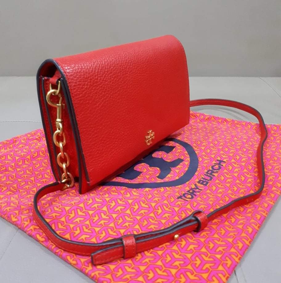 Tory Burch Red Sling Bag, Luxury, Bags & Wallets on Carousell