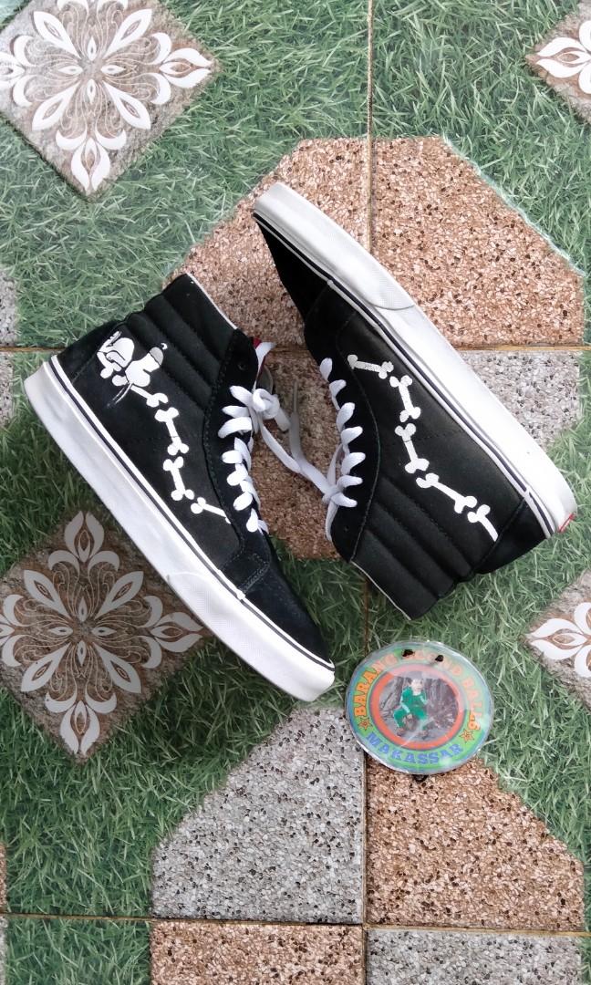 high top snoopy vans