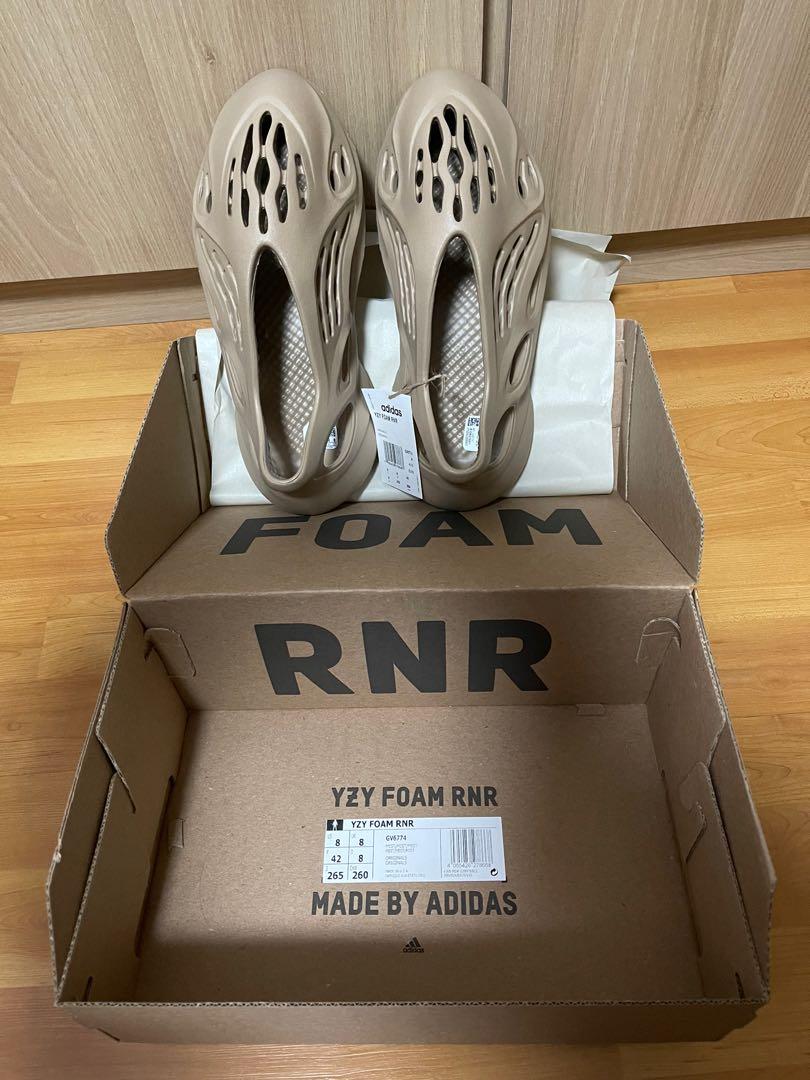 YEEZY FOAM RUNNER MIST, Men's Fashion, Footwear, Sneakers on Carousell