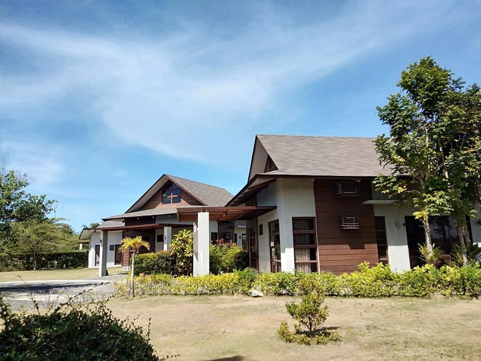3Bedroom Single Beach House For Sale Danao Cebu, Property, For Sale