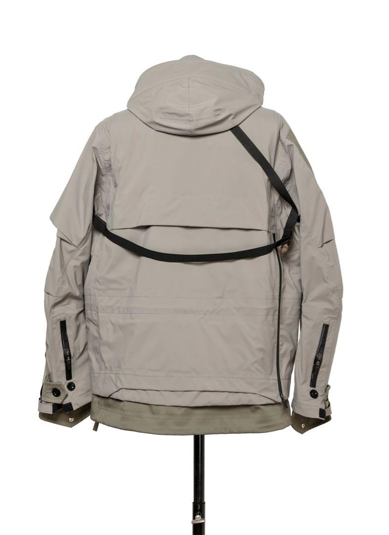 減價全新現貨size 3 Acronym x sacai BLOUSON field jacket size 2