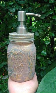 Alcohol dispenser