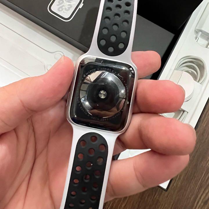 Apple Watch Series 4 44 mm iBox Barang Mewah Jam Tangan di Carousell