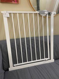 Baby safety gate (new)