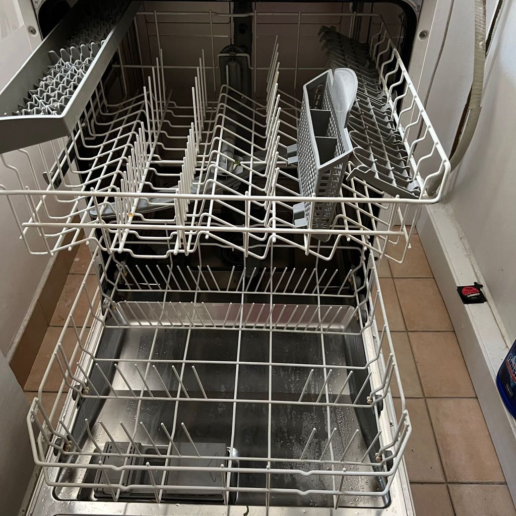 Bosch Dishwasher, TV & Home Appliances, Kitchen Appliances, Other