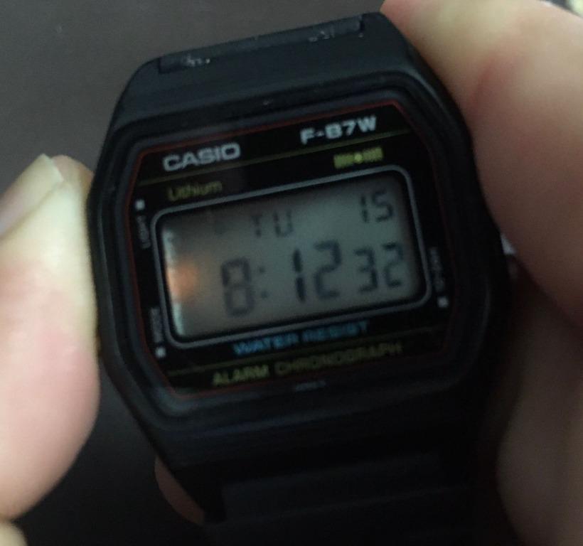CASIO F 87W