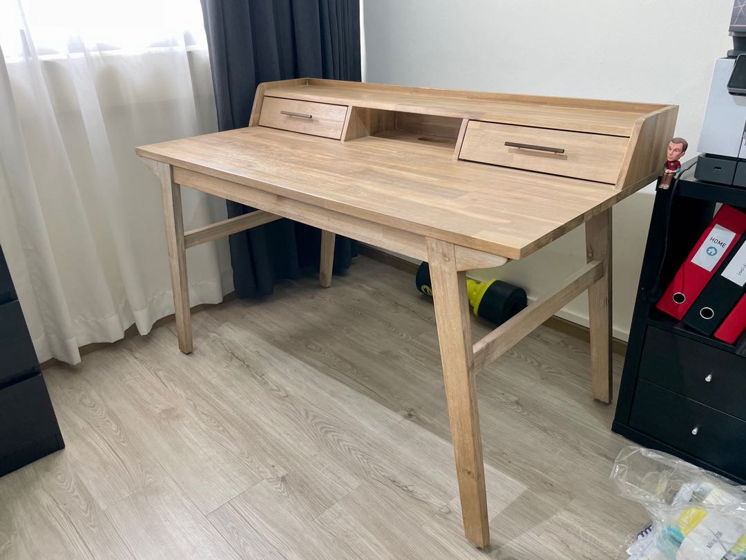 Castlery desk sales
