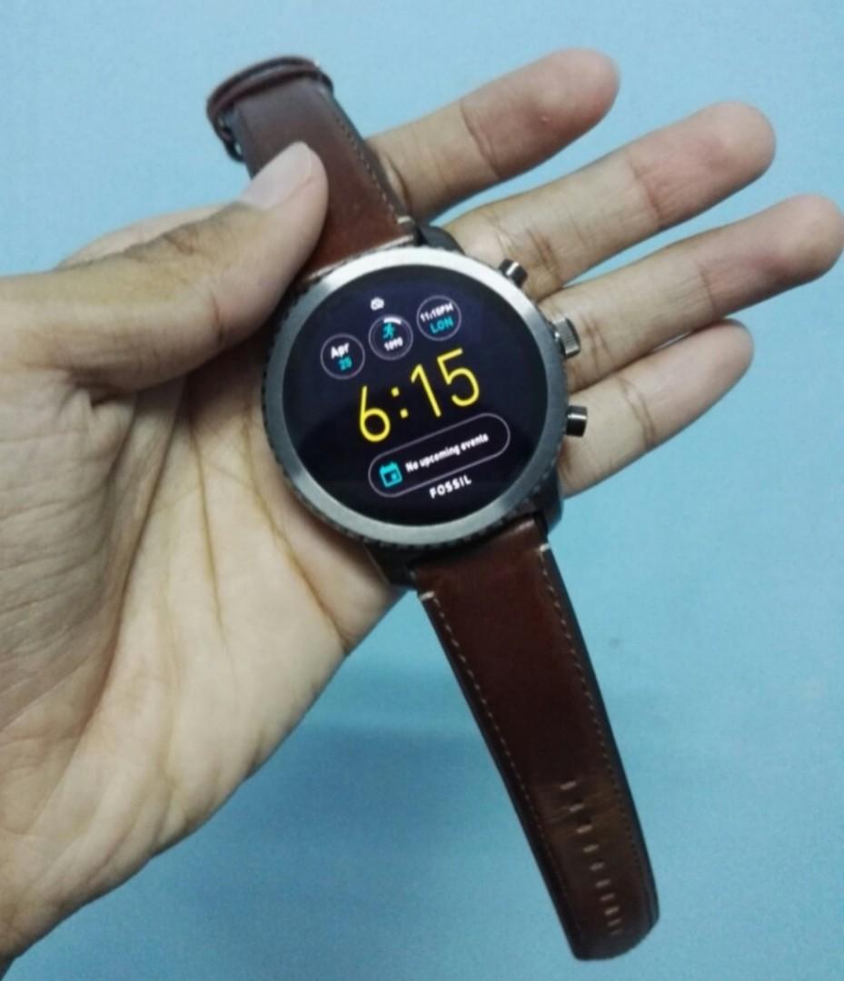 Fossil q explorist hotsell gen 3 whatsapp