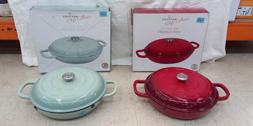 French Pan Cast Iron w/Lid 3.2L Crofton, TV & Home Appliances, Kitchen