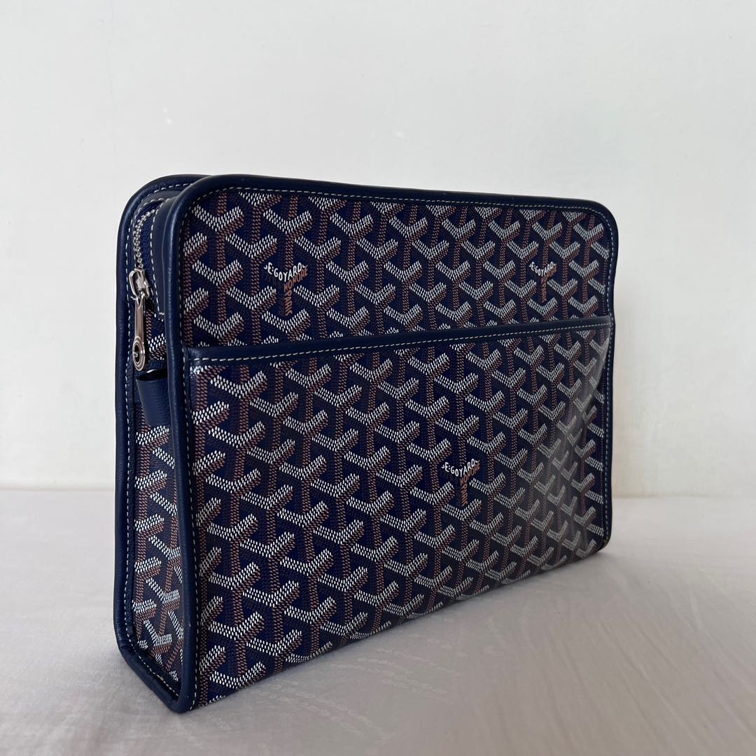 Goyard Burgundy Coated Canvas Jouvence Toiletry Pouch MM, Luxury, Bags &  Wallets on Carousell