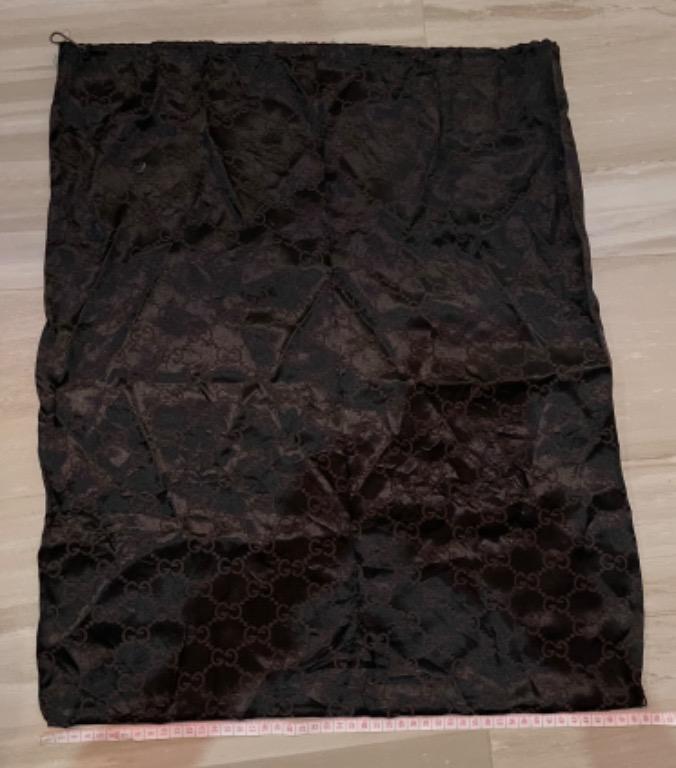 Gucci dustbag (Category: Everything Else Others) located in Naga. Submitted by AFTph (Listing ID 1149175739, Image 1). Description: .