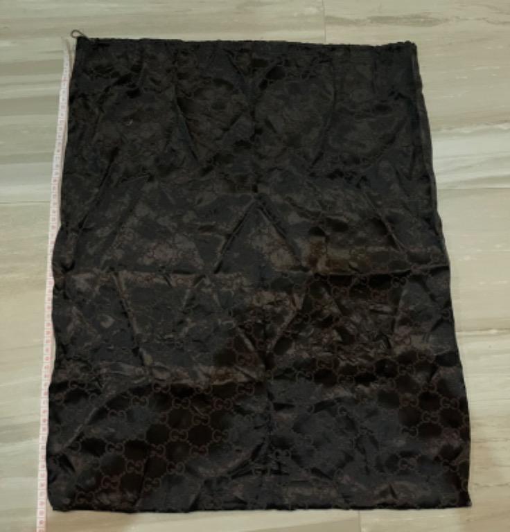Gucci dustbag (Category: Everything Else Others) located in Naga. Submitted by AFTph (Listing ID 1149175739, Image 2). Description: .