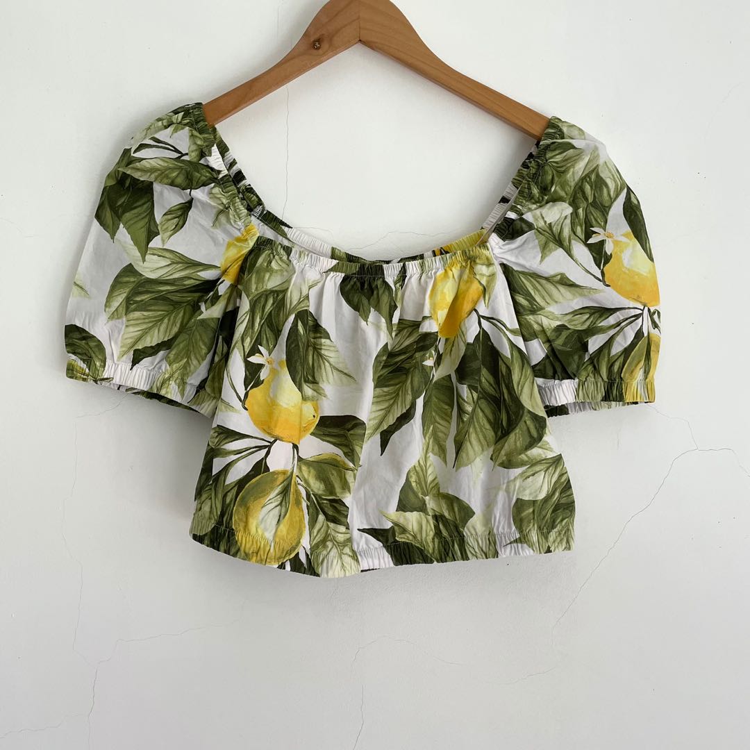 H&m lemon on sale print top