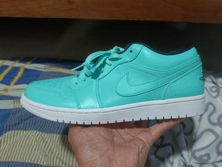 Jordan 1 low hyper turqoise
