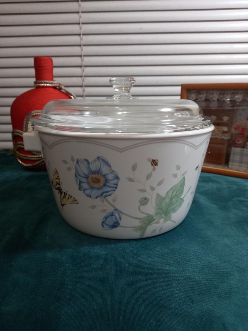 Lenox ceramic cookware (Category: Cookware & Accessories) located in Paranaque City. Submitted by christinashoppe (Listing ID 1149187333, Image 1). Description: used but in Excellent conditions no chip.