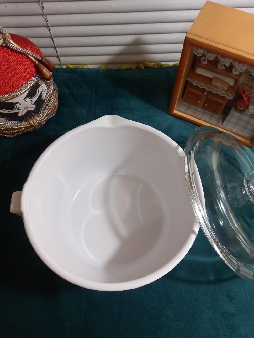 Lenox ceramic cookware (Category: Cookware & Accessories) located in Paranaque City. Submitted by christinashoppe (Listing ID 1149187333, Image 3). Description: used but in Excellent conditions no chip.