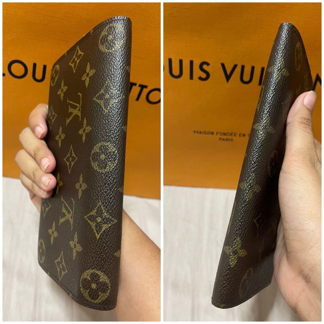 Louis Vuitton Long Flap Wallet for Men and Women LV Monogram tag bag  CA0918, Men's Fashion, Watches & Accessories, Wallets & Card Holders on  Carousell