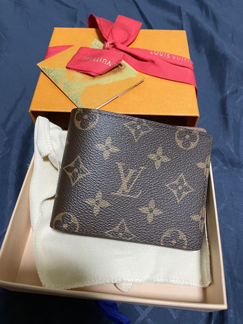 Louis Vuitton M60895 Multiple Wallet, Men's Fashion, Watches