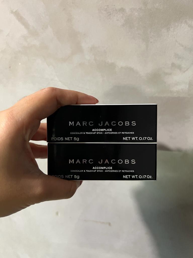 Marc jacobs accomplice concealer swatches top