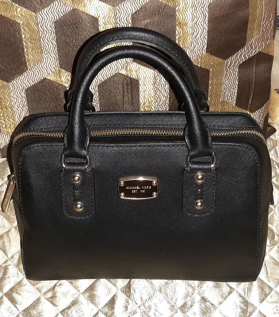 MICHAEL KORS DOCTORS HANDBAG Luxury Bags Wallets on Carousell