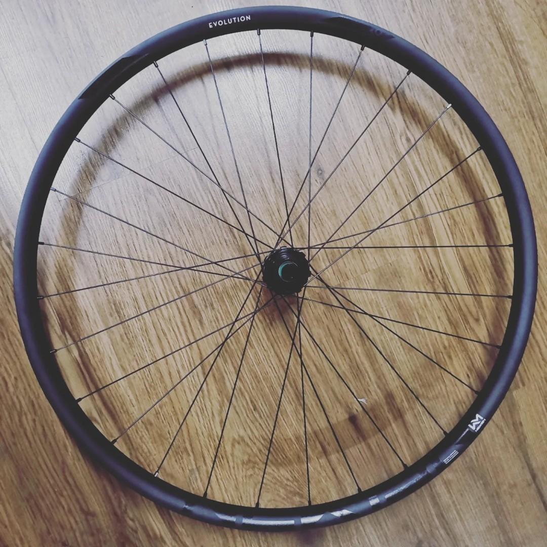 Newman bike online wheels