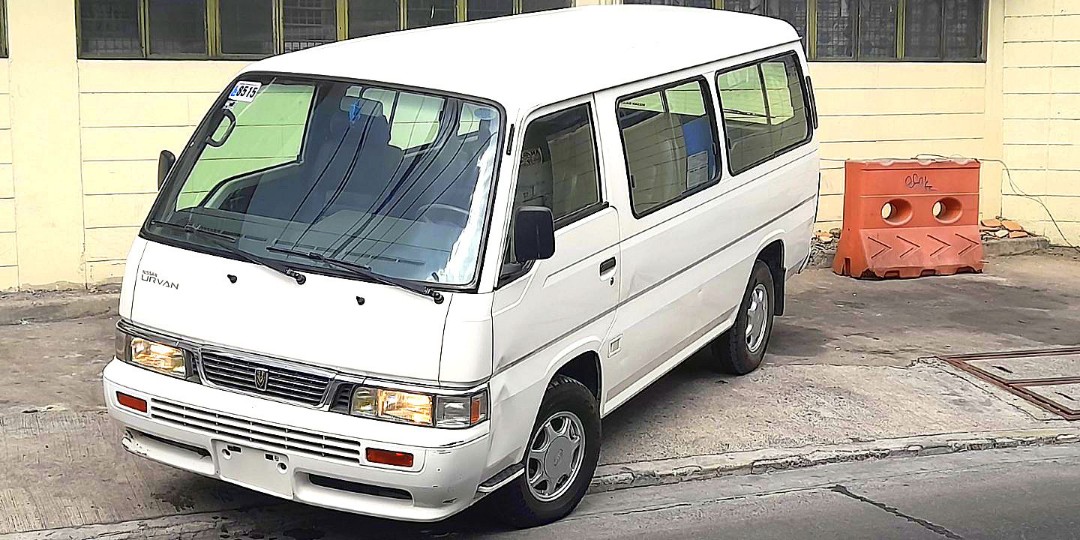  Nissan Urvan Shuttle 15 plazas Manual, Autos a la venta, Autos usados ​​en Carousell